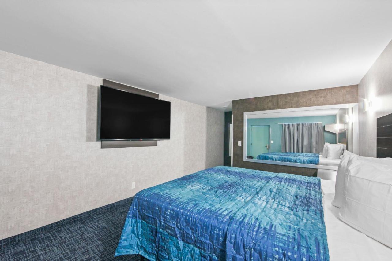 Hotel Opus Bronx Near Bay Plaza Mall New York Exterior photo