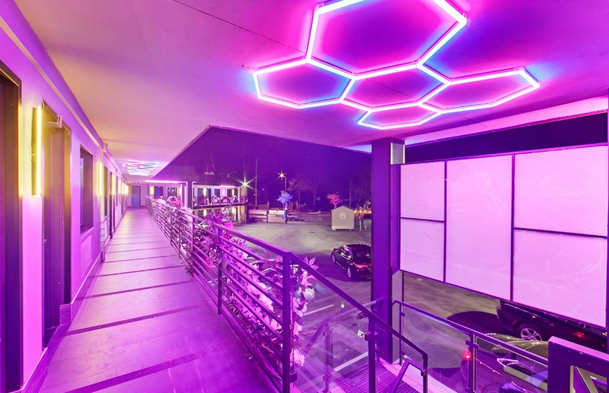 Hotel Opus Bronx Near Bay Plaza Mall New York Exterior photo